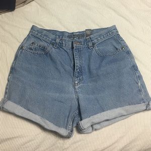 Cut off blue jean shorts