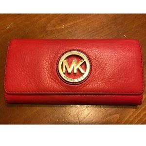 ‼️1 HOUR SALE‼️ Michael Kors WELL LOVED wallet