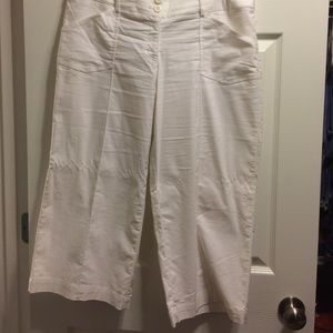 White wide Capri pant