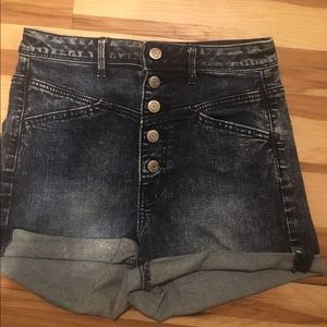 American Eagle High Waisted Button-Up Shorts