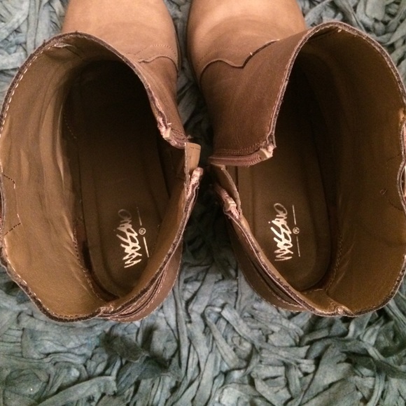 Mossimo Fall Booties - Picture 4 of 4