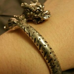 Lucky Brand Dragon bracelet