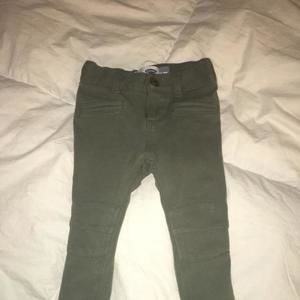 Green old navy skinny pants.