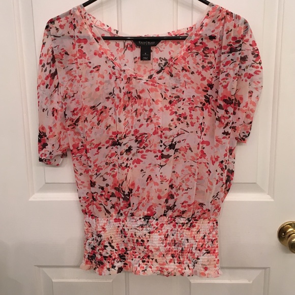 White House Black Market top, like new!