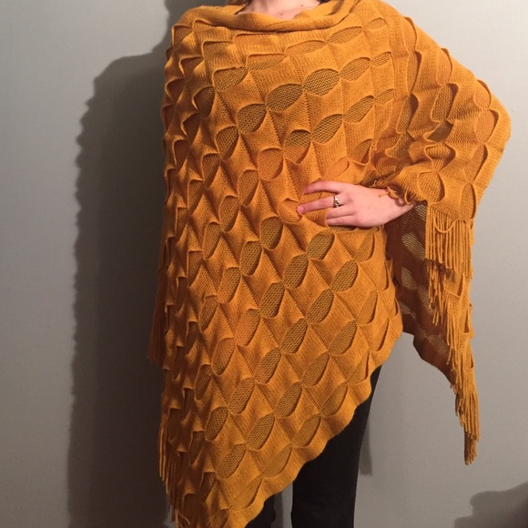 Sweaters - Poncho