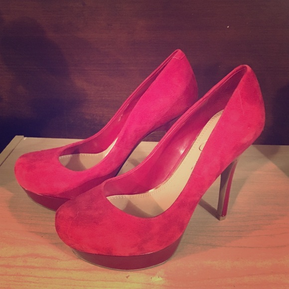 Jessica Simpson heels