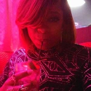 Meet your Posher, Corlette