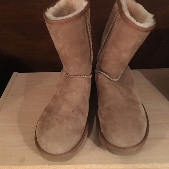 Uggs - image 3