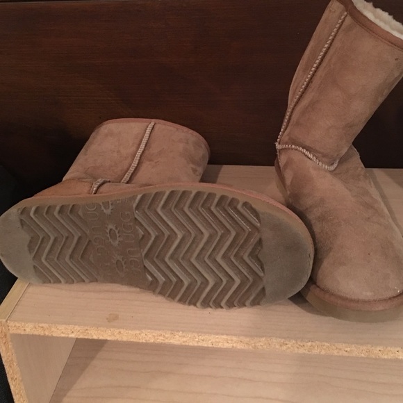 Uggs - image 4