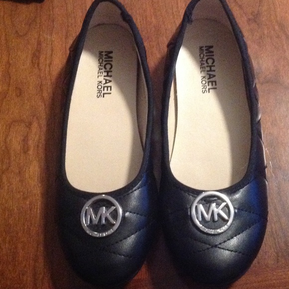 MICHAEL Michael Kors FAYE Black Flats Girls size 2