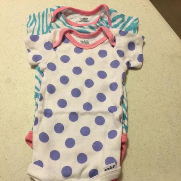 Set of 2 onesies