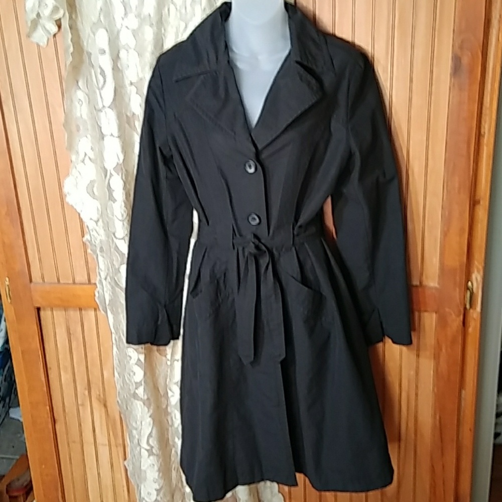 Gorgeous Layfeyette 148 Hip Length Trench