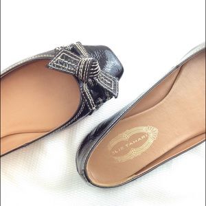 Elie Tahari Black Patent Bow Flats