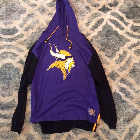 Vikings hooded long sleeve shirt