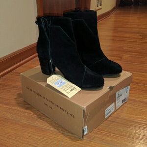 Worn once Tom's Lunata booties in Black Suede