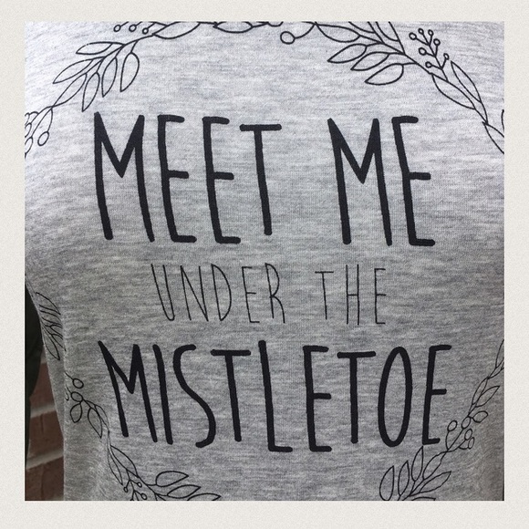 ▫️LAST▫️Christmas Tee ▫️RESTOCKED▫️ - Picture 3 of 4