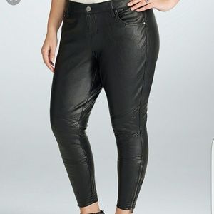 Rebel Wilson for Torrid Faux Leather pants sz 14