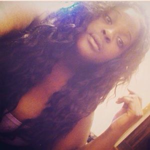 Meet your Posher, Alexus