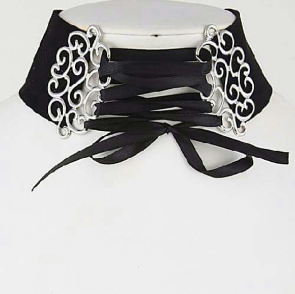 ❗️PRICE DROP❗️Formal Corset Lacey Choker - Picture 2 of 2