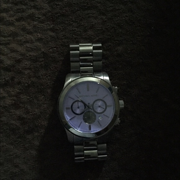 Watch - Picture 3 of 9