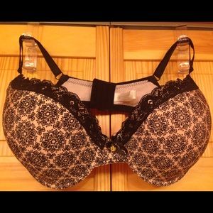 Beautiful full figure Adrienne Vittadini Bra