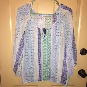 Beautiful flowy blouse