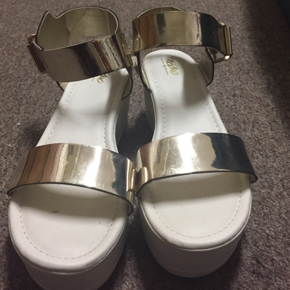 white platform sandals target