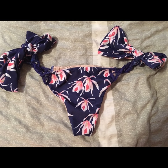 Acacia Anini Bottom ***SOLD