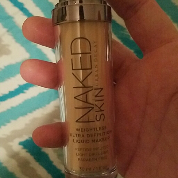 Naked skin weightless definition liquid makeup