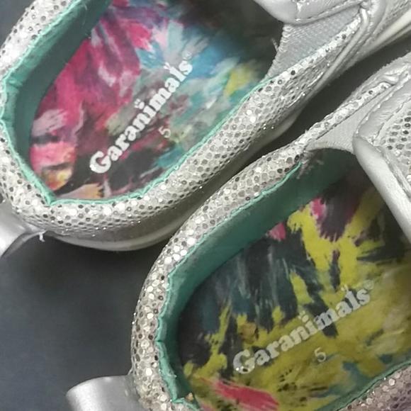 Garanimals silver glitter shoes