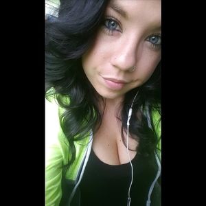 Meet your Posher, Delaney