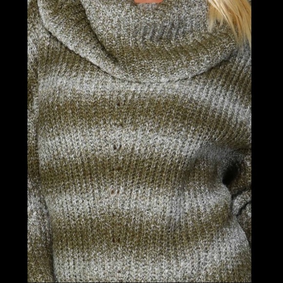 💔LAST ONE💔🏕Ombré Stripe Sweater olive - Picture 2 of 2