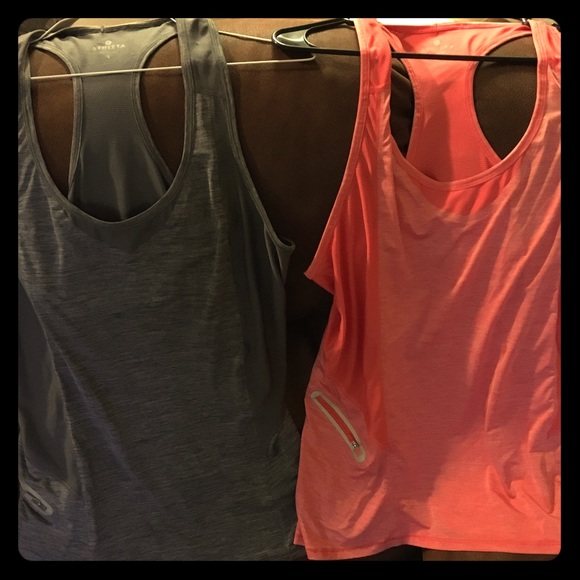 Athleta bundle 2 large workout tops
