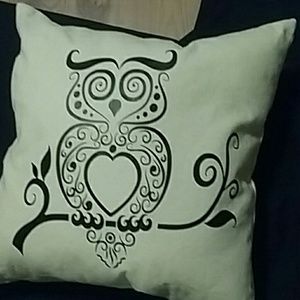 16" Owl decorative pillow