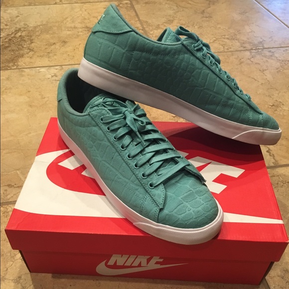 Nike Other - Nike x Size? Tennis Court Classic