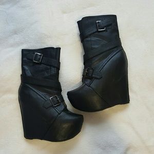 Platform boots