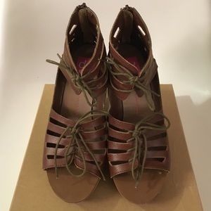 dv by Dolce Vita Tulua wedge sandal