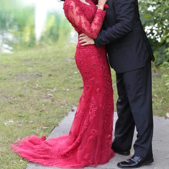 Custom dress - Picture 2 of 4