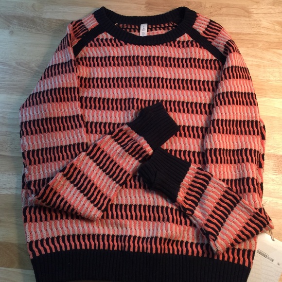 Lululemon Devi Crew Sweater Size 6 Nwt 