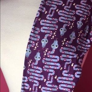 Lularoe leggings *UNICORN* purple snakes