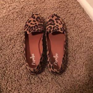 Leopard flats