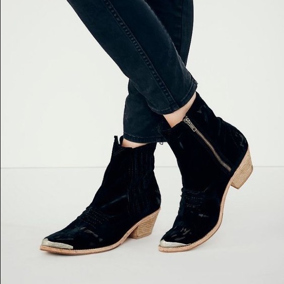 Brand New Free People Velvet Barbary Boots Size 37