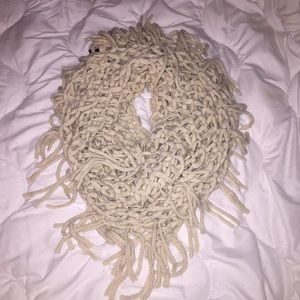 Fringe infinity scarf🍂🍁🍃