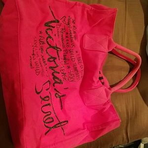 VS pink carry bag