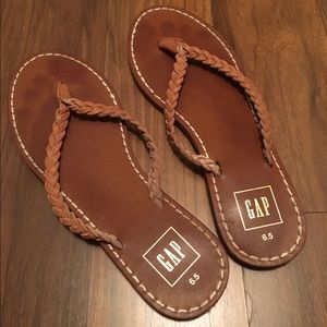 Gap leather sandals
