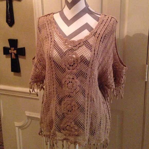 Open knit cold shoulder sweater