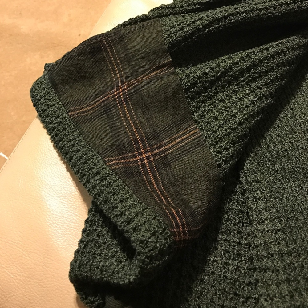 Heather V Neck Sweater - Picture 4 of 5