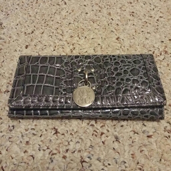 NY&Co Wallet