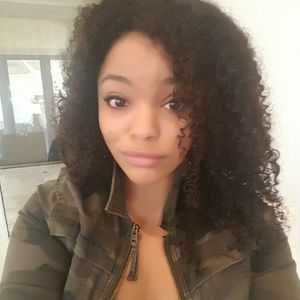 Meet your Posher, Joy