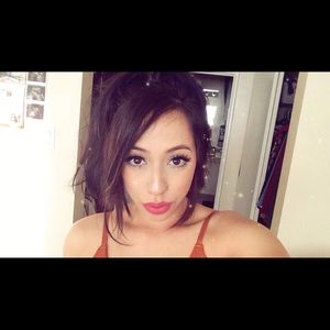 Meet your Posher, Marissa